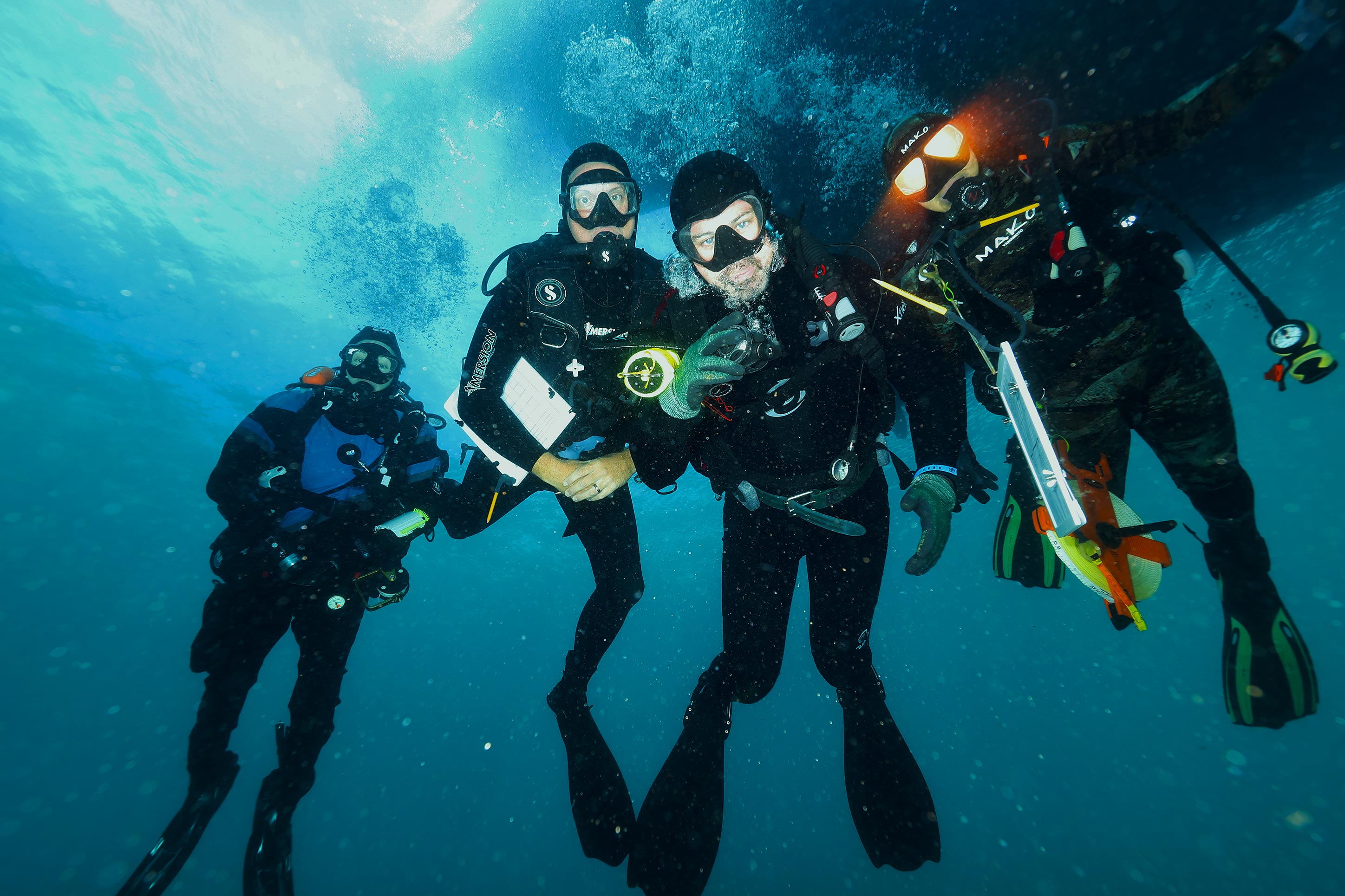 Group of MSI divers strike a pose