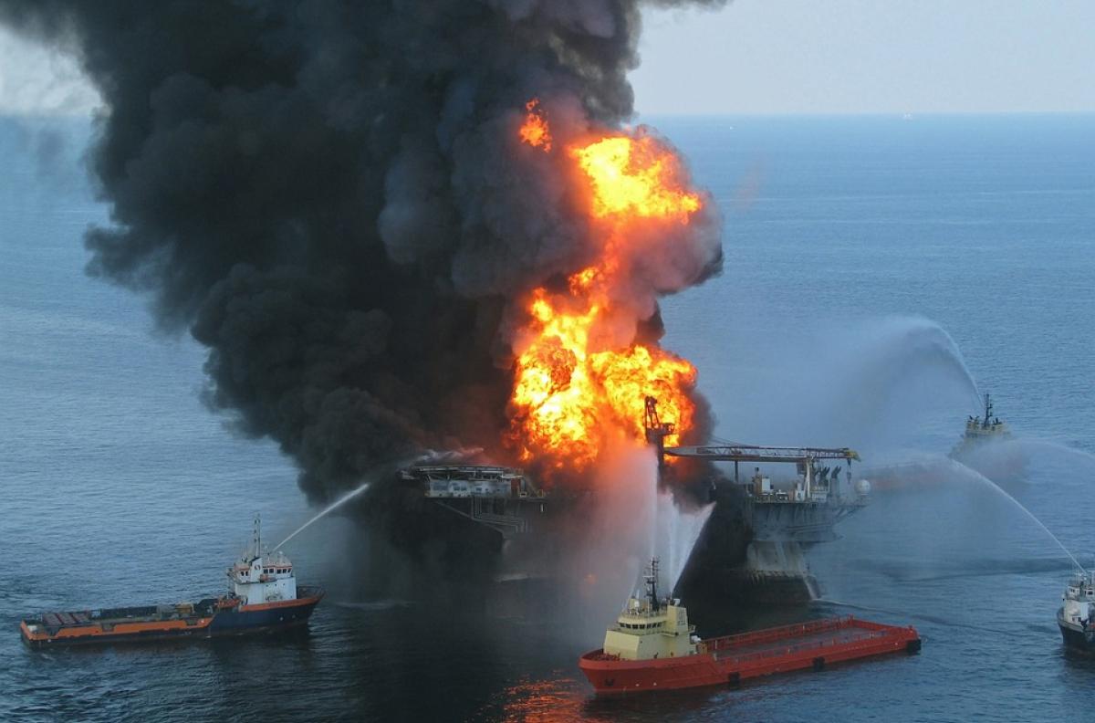 oil rig explosion in the ocean